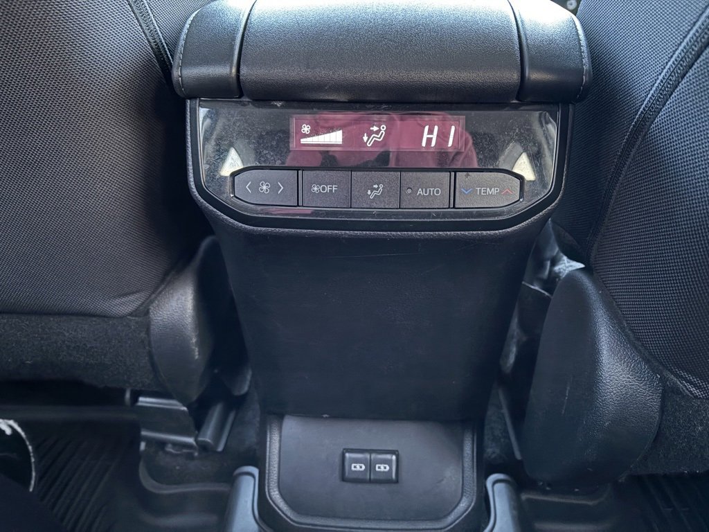 Certified 2024 Toyota Highlander LE image 17