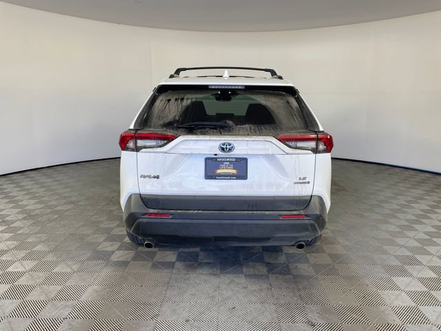 Used 2022 Toyota RAV4 LE AWD/4WD image 15