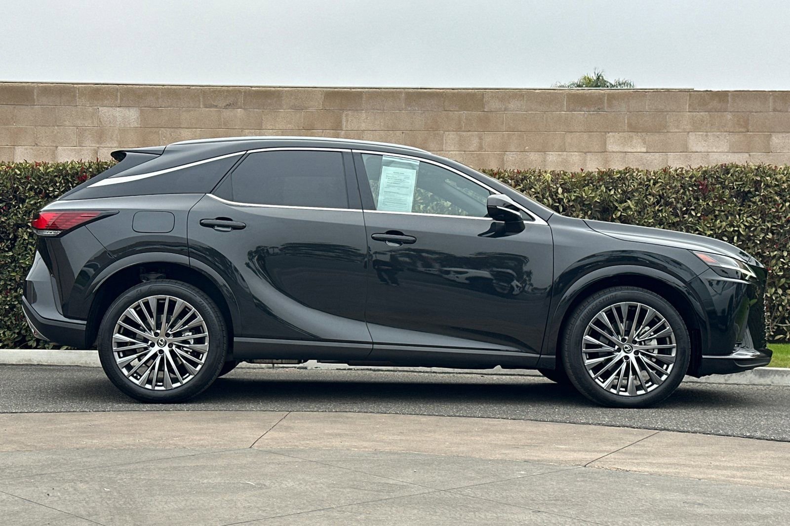 Certified 2024 Lexus RX 450h AWD w/ Luxury Package image 3