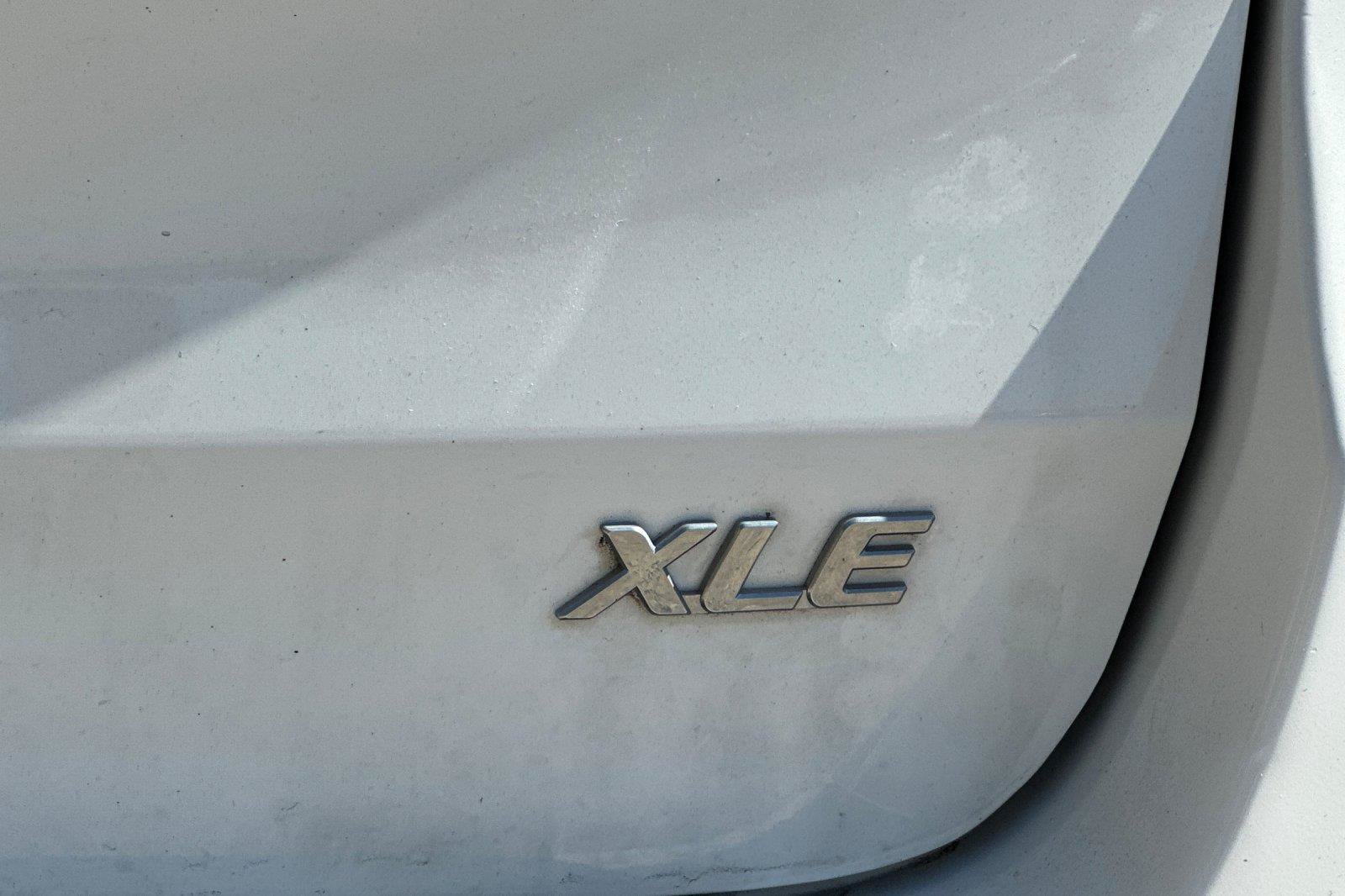 Used 2014 Toyota Sienna XLE FWD image 26