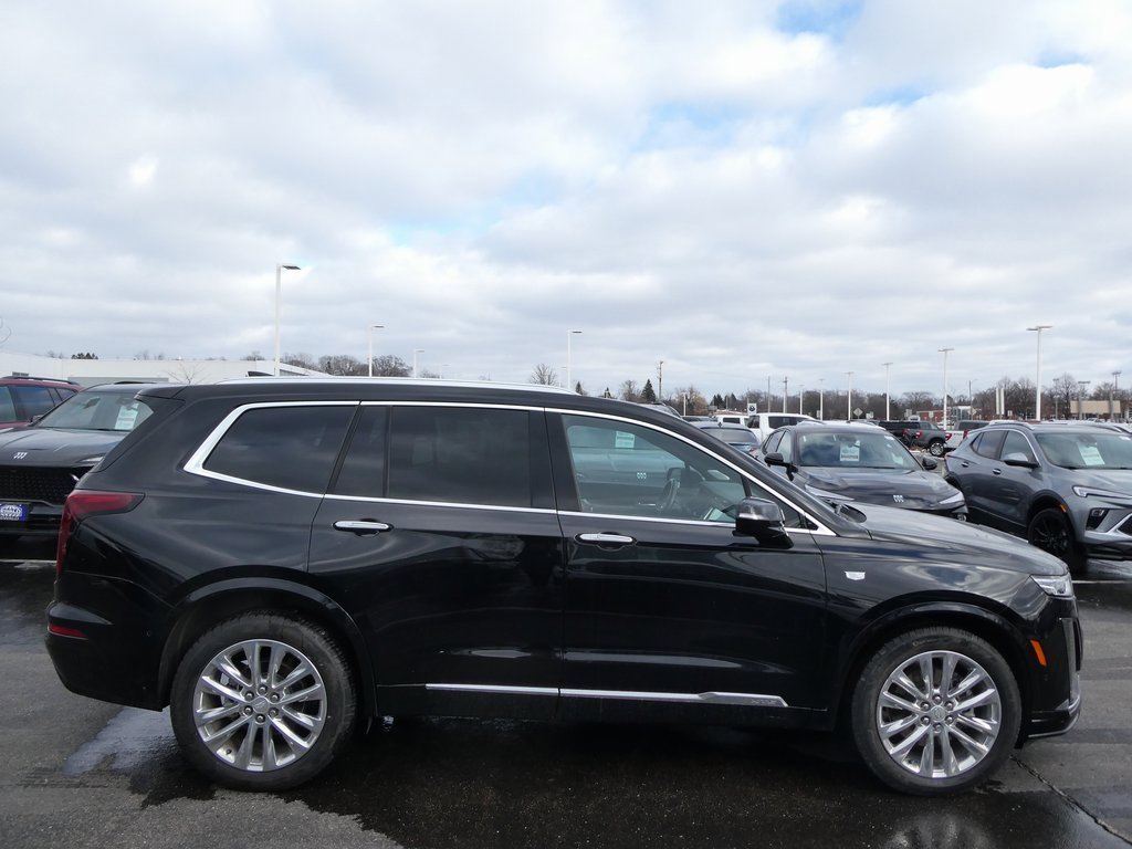 Used 2024 Cadillac XT6 Premium Luxury w/ Platinum Package image 2