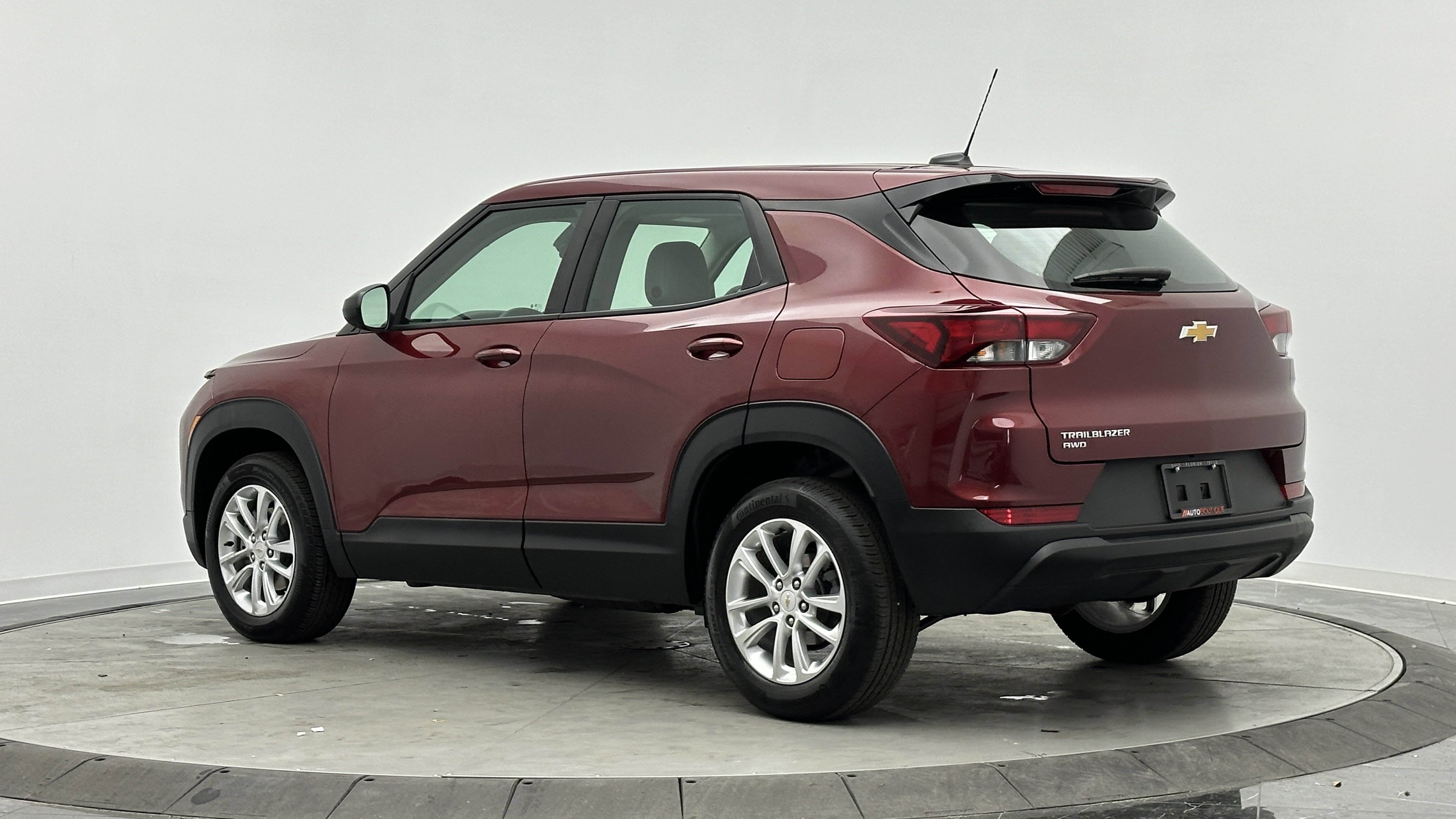 Used 2025 Chevrolet TrailBlazer LS image 5