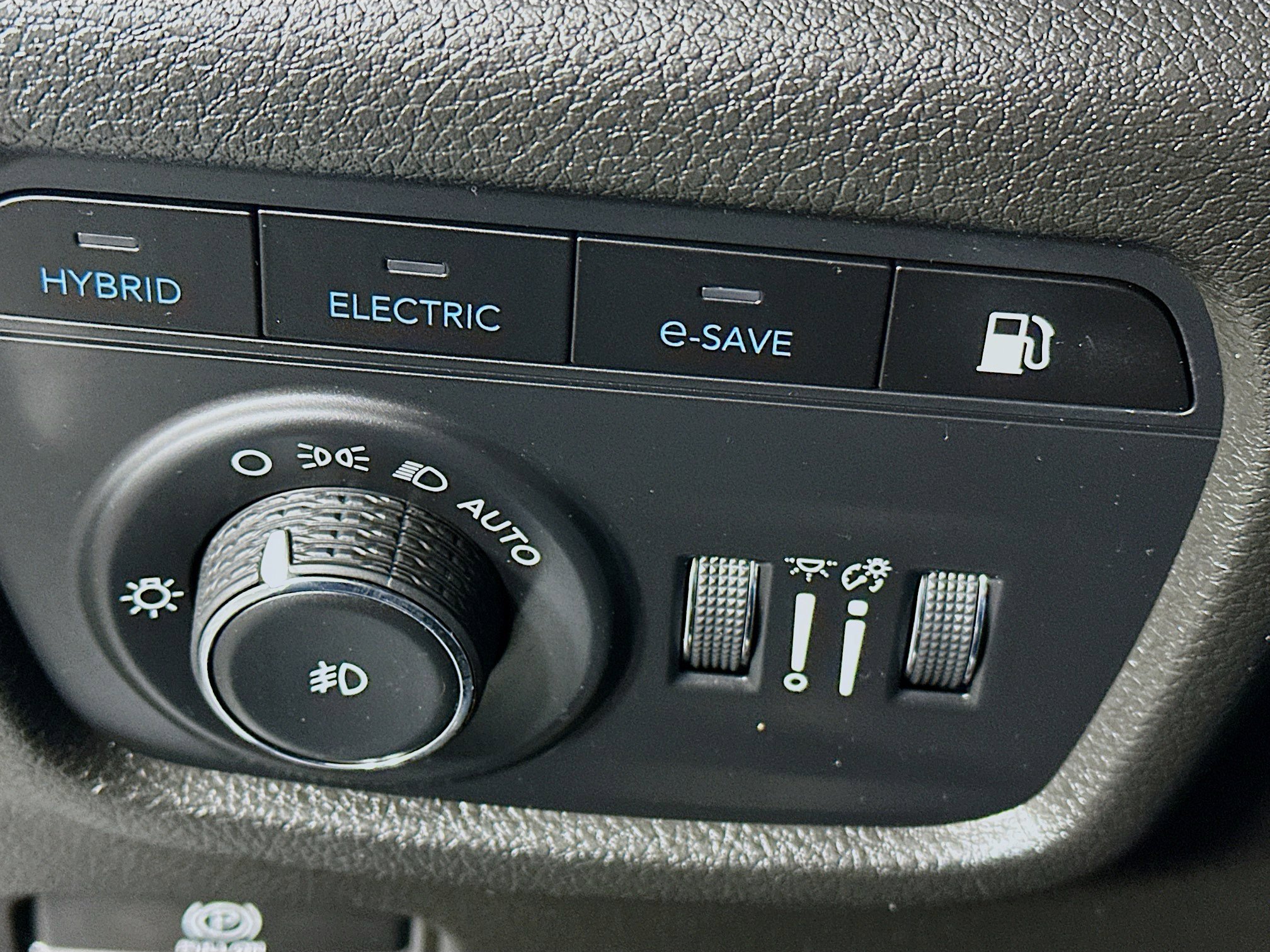 Used 2022 Jeep Grand Cherokee Limited 4xe image 17