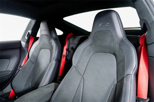 Used 2025 Porsche 911 Carrera 4 GTS image 3