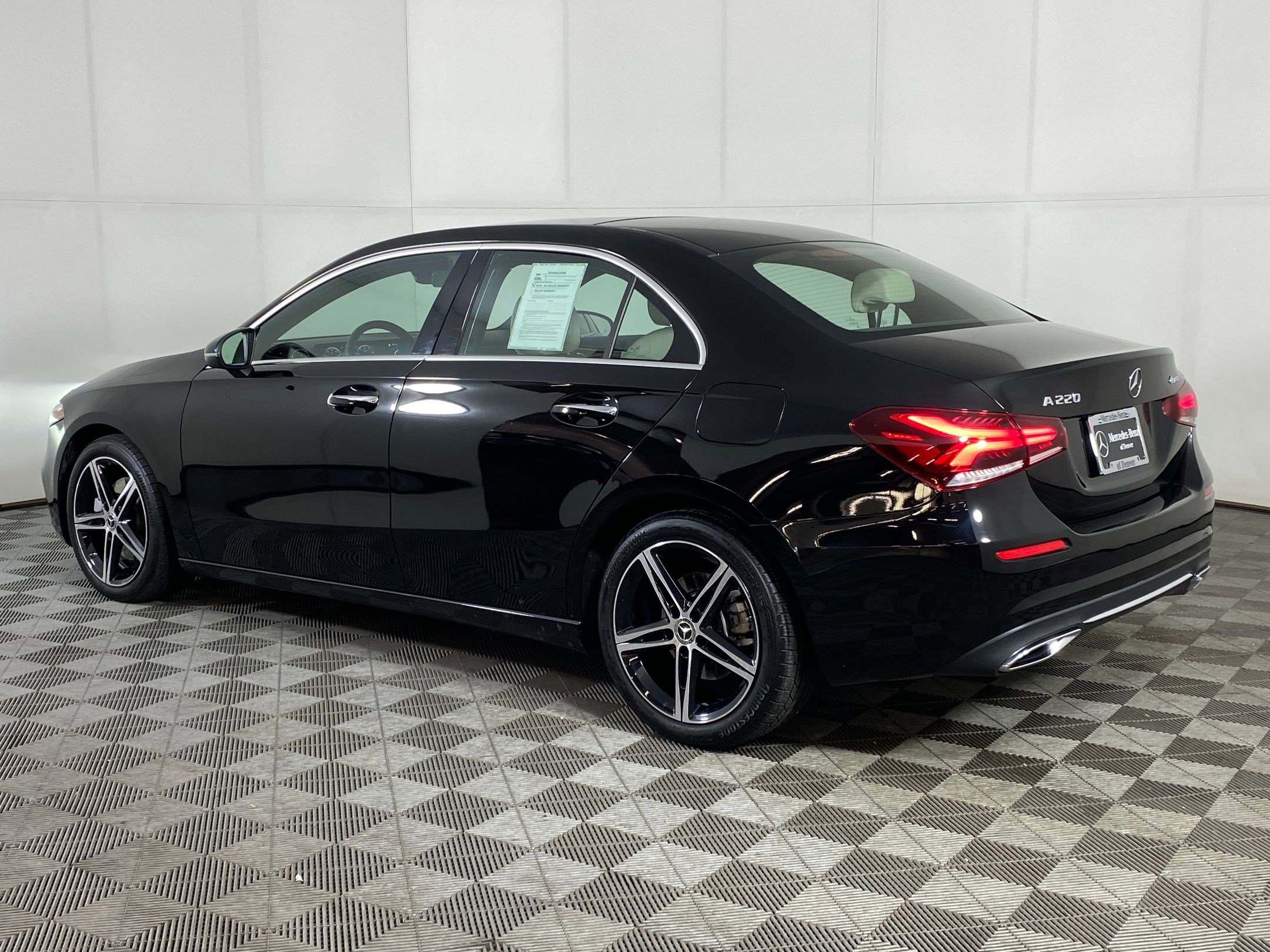 Certified 2022 Mercedes-Benz A 220 4MATIC image 3