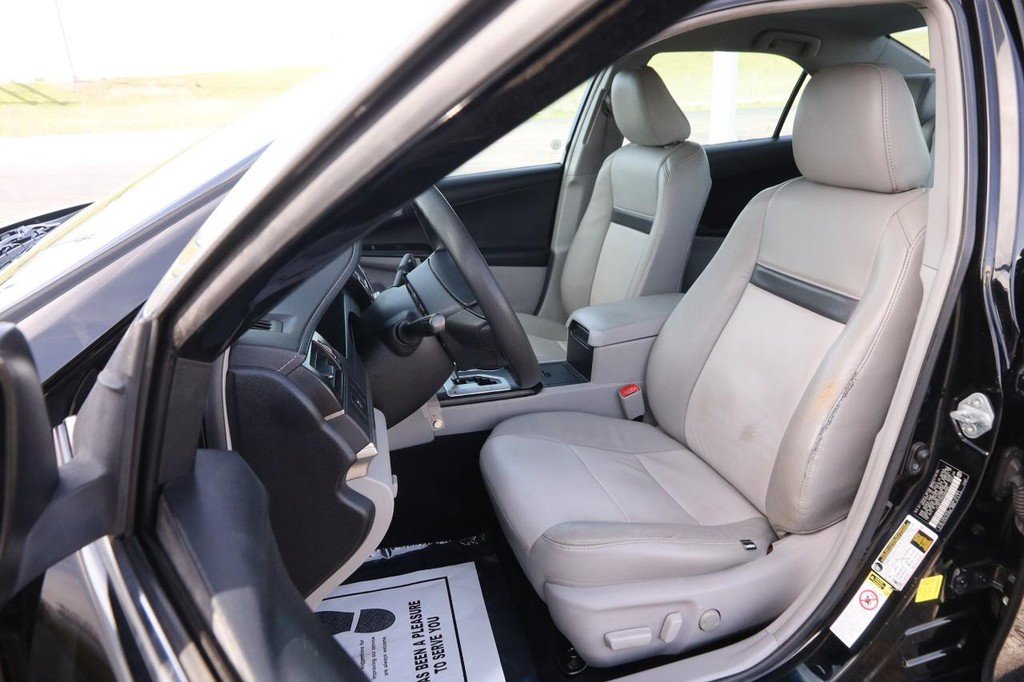 Used 2012 Toyota Camry LE image 8