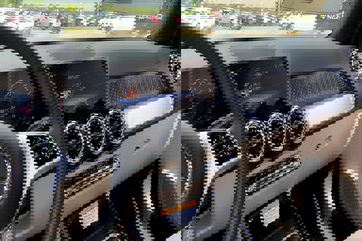 Used 2025 Mercedes-Benz GLB 250 GLB 250 image 8