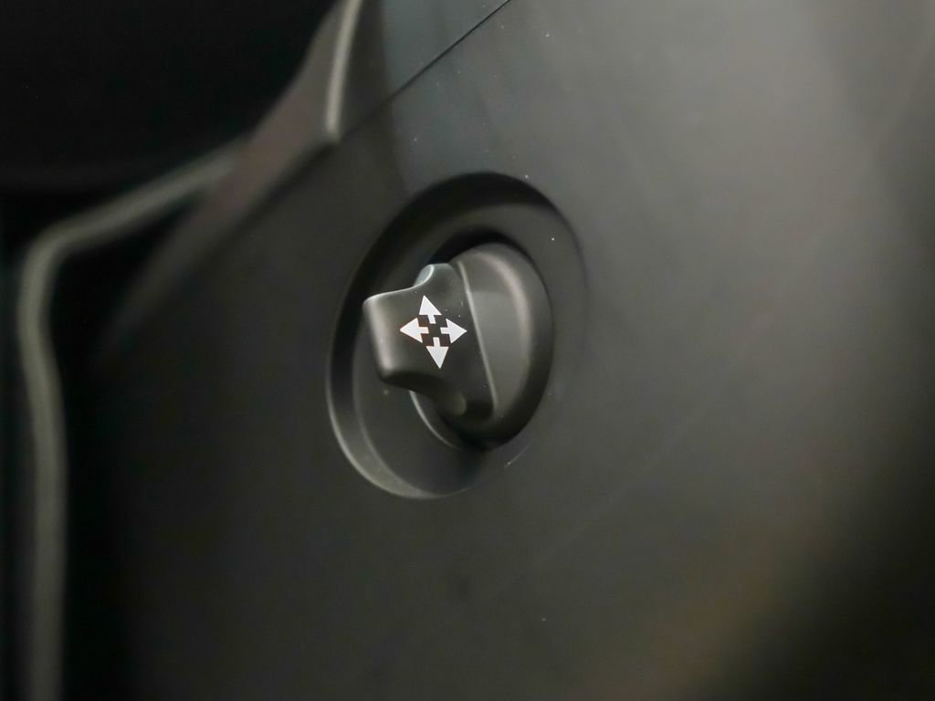 Used 2025 Ferrari Roma Spider image 26