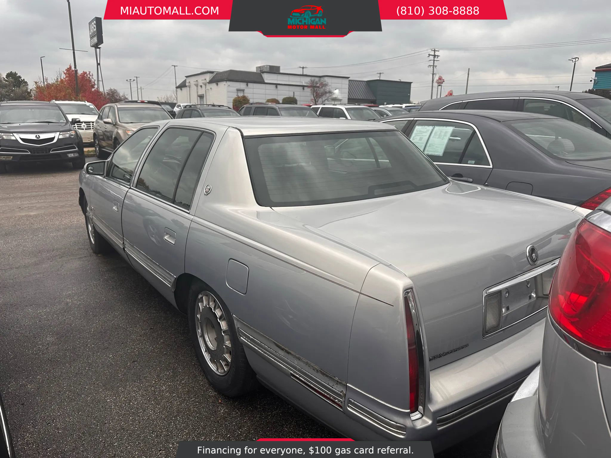 Used 1997 Cadillac De Ville Sedan w/ Comfort/Convenience Pkg image 2