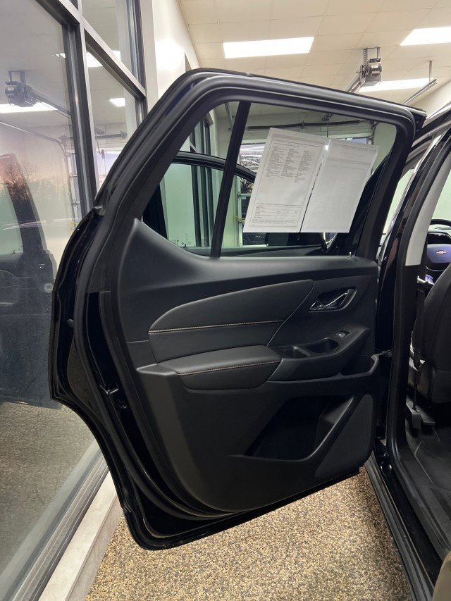 Used 2020 Chevrolet Traverse LT w/ LT Premium Package image 17