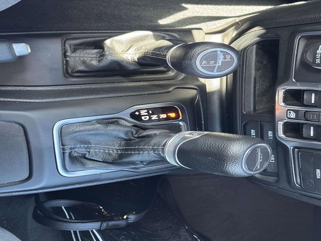 Used 2024 Jeep Gladiator Sport image 19