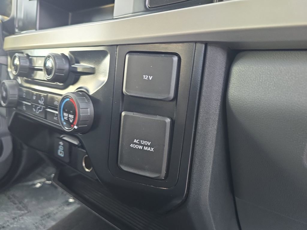 Used 2024 Ford F250 XLT image 19