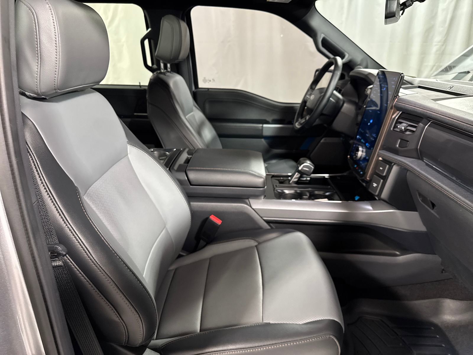 Used 2023 Ford F150 Lightning Lariat w/ Equipment Group 511A High image 38