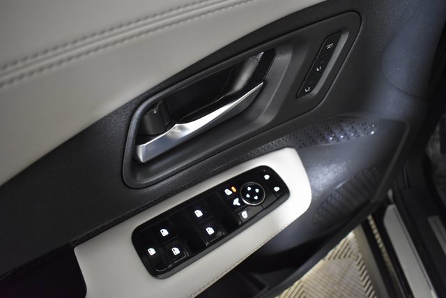 Certified 2023 Nissan Ariya AWD image 8