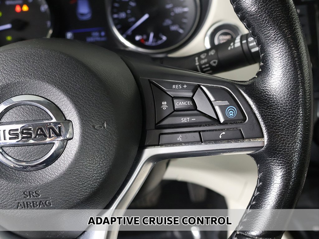 Used 2022 Nissan Rogue Sport SV w/ Technology Package image 3