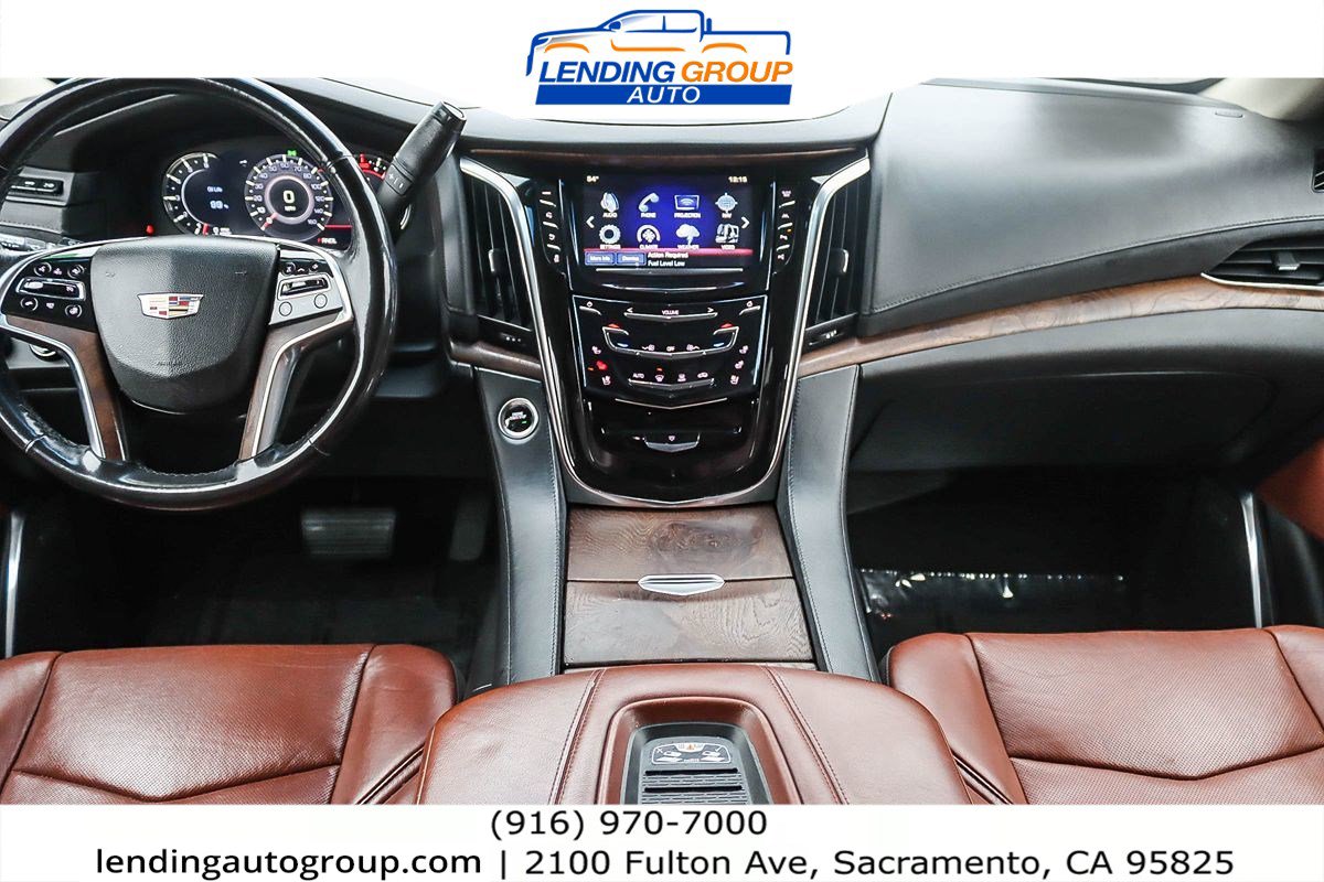 Used 2019 Cadillac Escalade Premium Luxury image 11