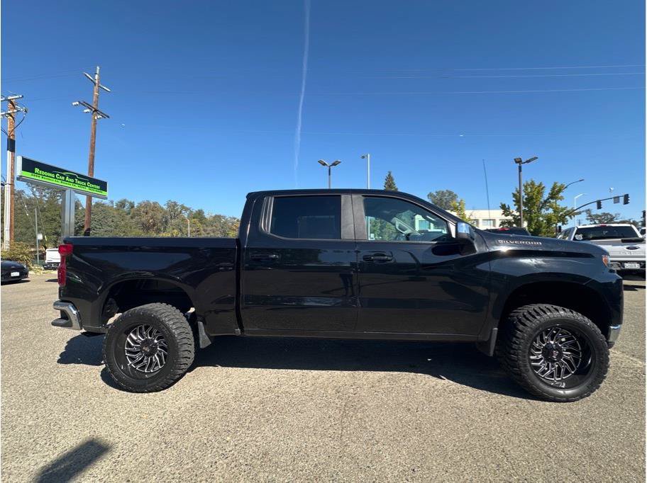 Used 2022 Chevrolet Silverado 1500 LT AWD/4WD image 9