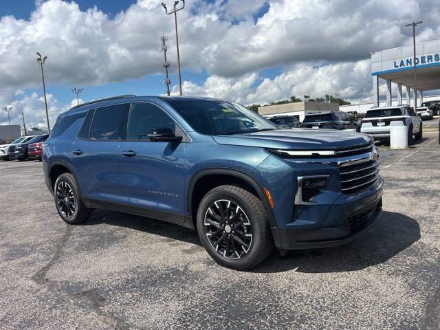 New 2026 Chevrolet Traverse LT w/ Sun and Wheel Package