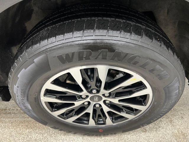 Used 2025 Ford Expedition Max Platinum AWD/4WD image 15