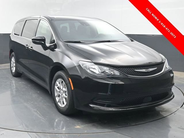 New 2026 Chrysler Voyager LX image 8