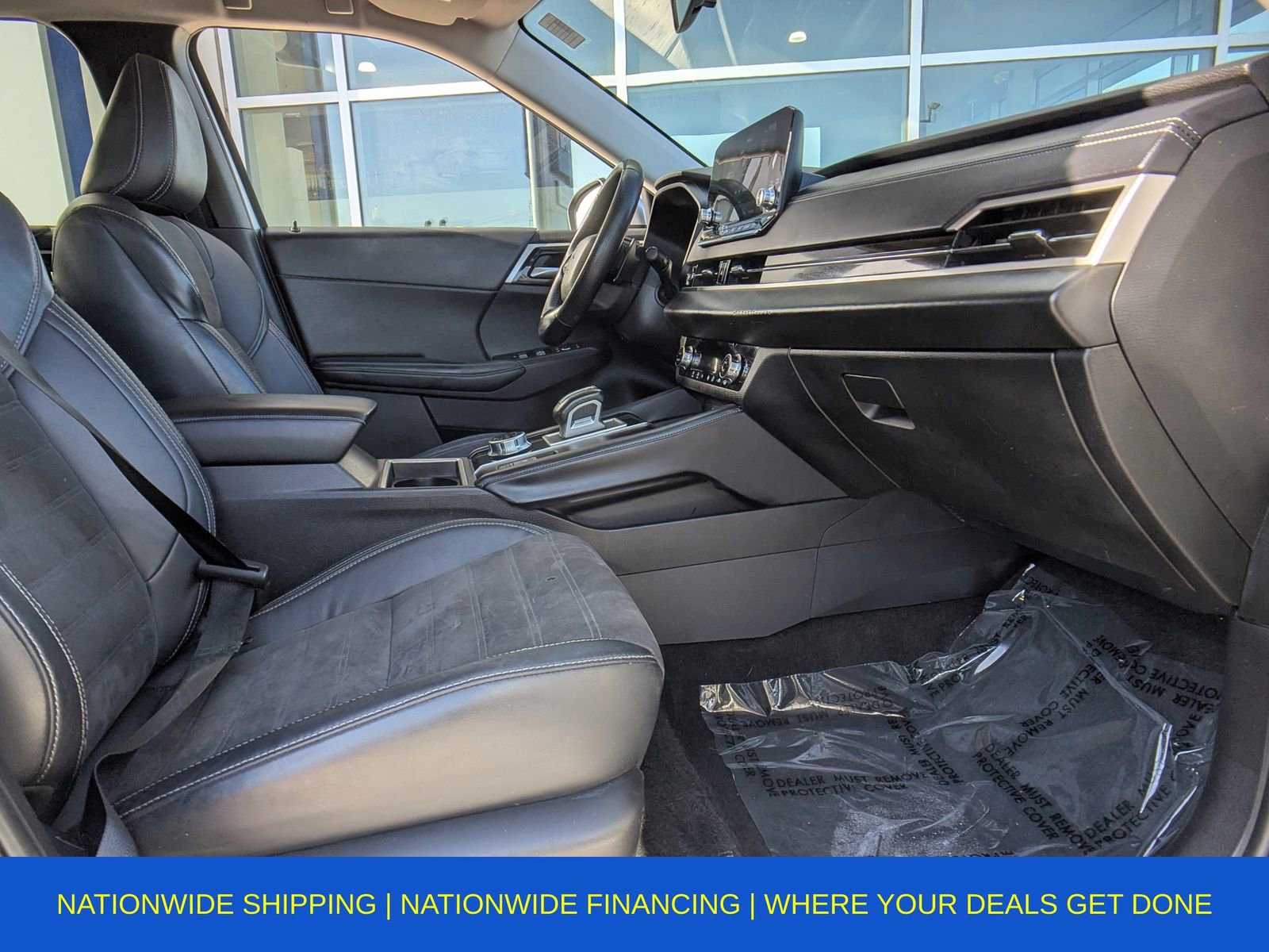 Used 2023 Mitsubishi Outlander SE image 16