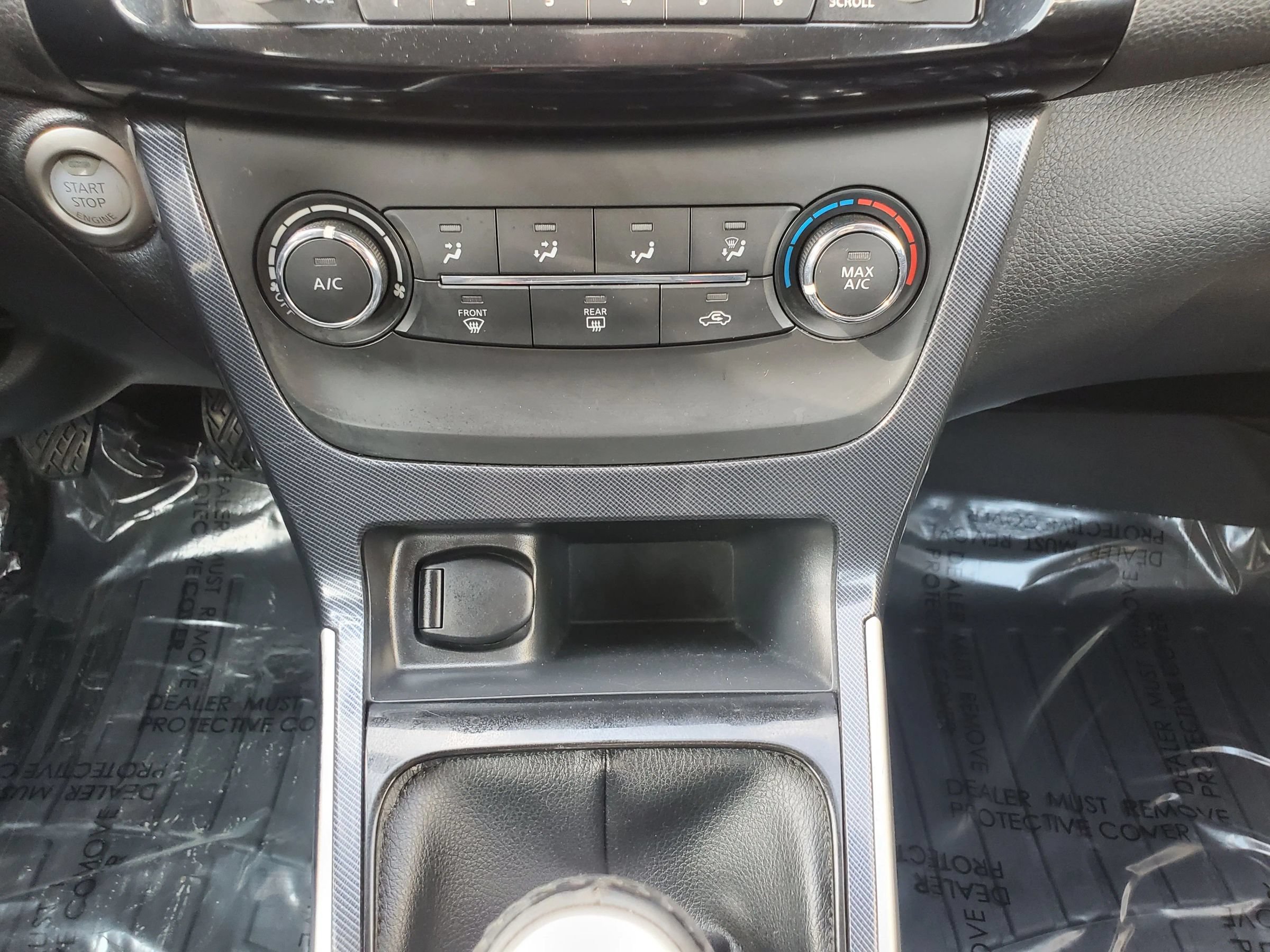 Used 2017 Nissan Sentra SR Turbo w/ SR Midnight Edition FWD image 45