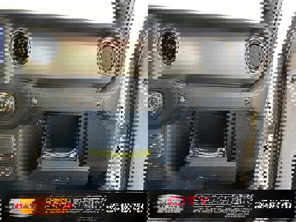 Used 2020 Jeep Gladiator Sport w/ Quick Order Package 24S image 31