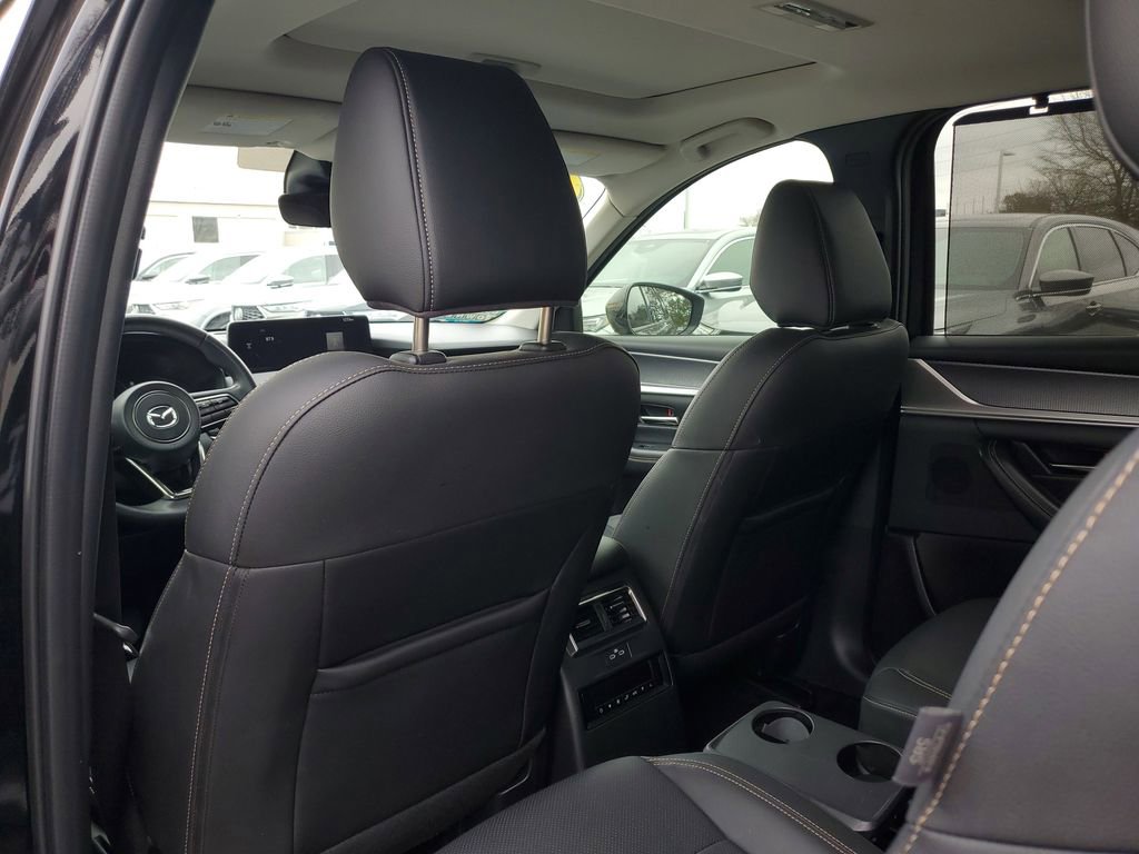 Used 2024 MAZDA CX-90 3.3 Turbo w/ Preferred Plus image 13