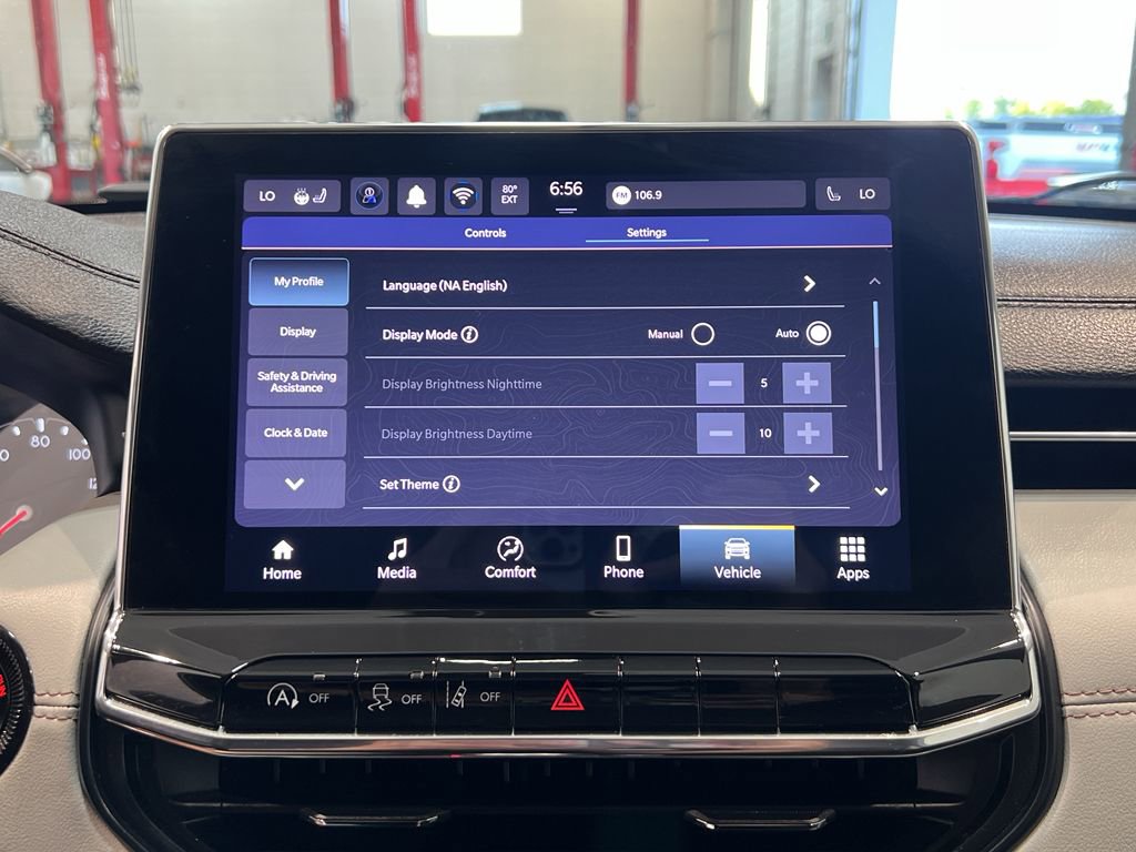 Used 2022 Jeep Compass Limited image 24