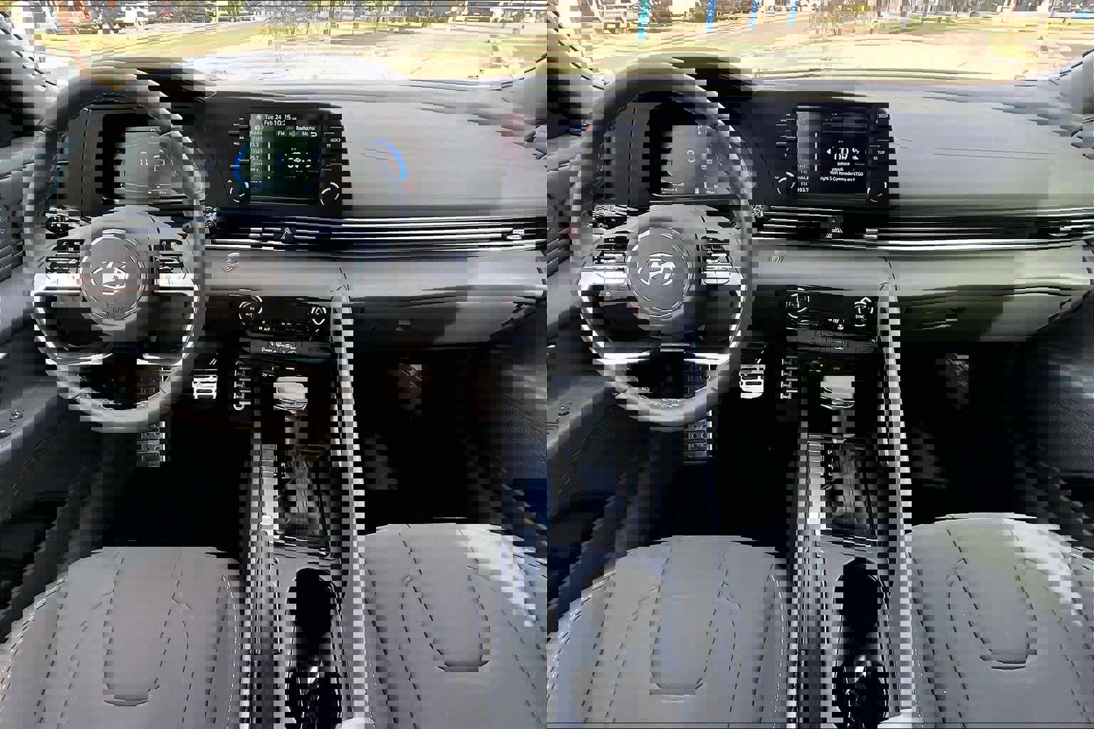 Used 2025 Hyundai Elantra Sport image 15