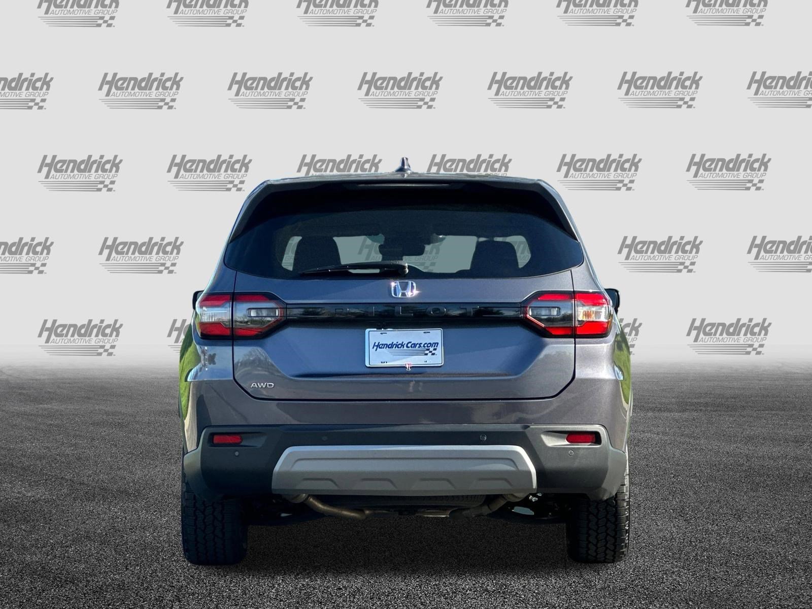 Used 2025 Honda Pilot EX-L image 6