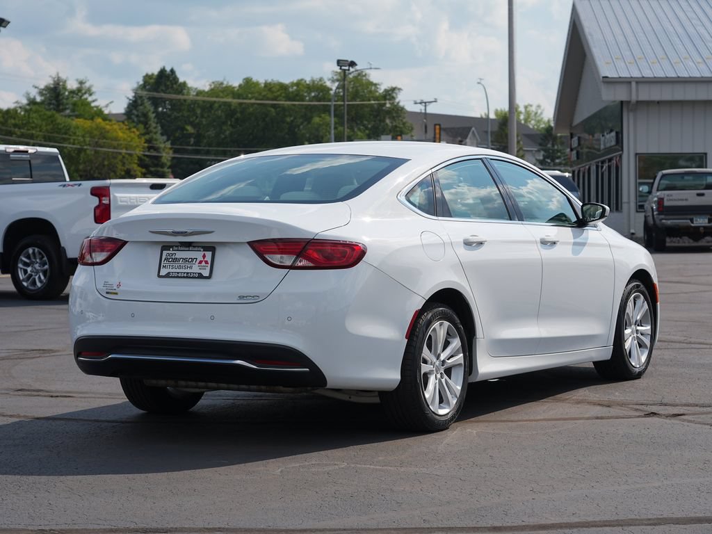 Used 2016 Chrysler 200 Limited w/ Travel & Safety Group FWD image 3