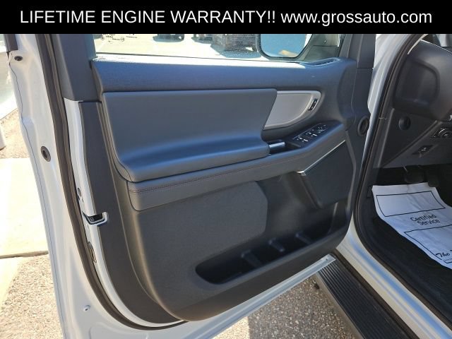 Used 2025 Ford Expedition Active AWD/4WD image 15