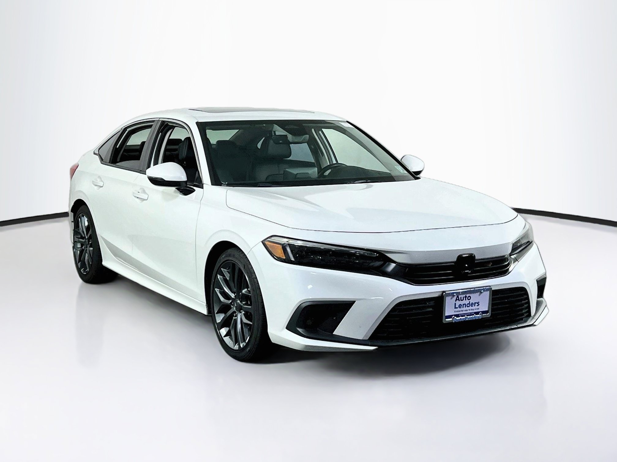 Used 2023 Honda Civic Touring image 3