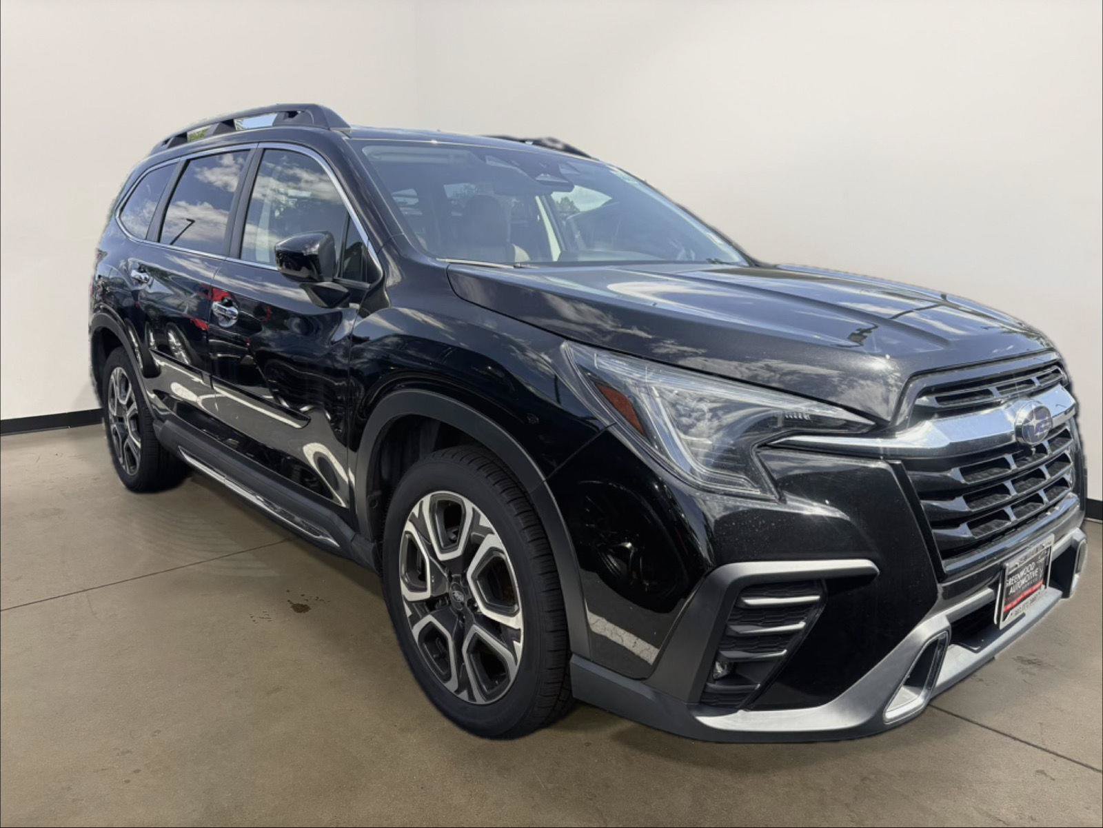 Used 2024 Subaru Ascent Touring AWD/4WD image 1