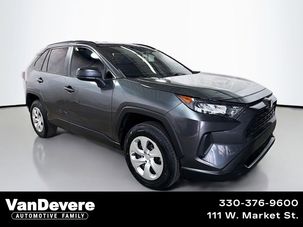 Used 2019 Toyota RAV4 LE image 1