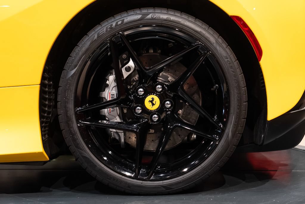 Certified 2023 Ferrari F8 Tributo RWD image 33