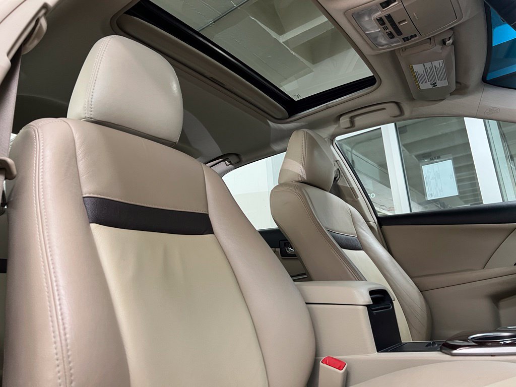 Used 2012 Toyota Camry XLE w/ Convenience Pkg FWD image 23