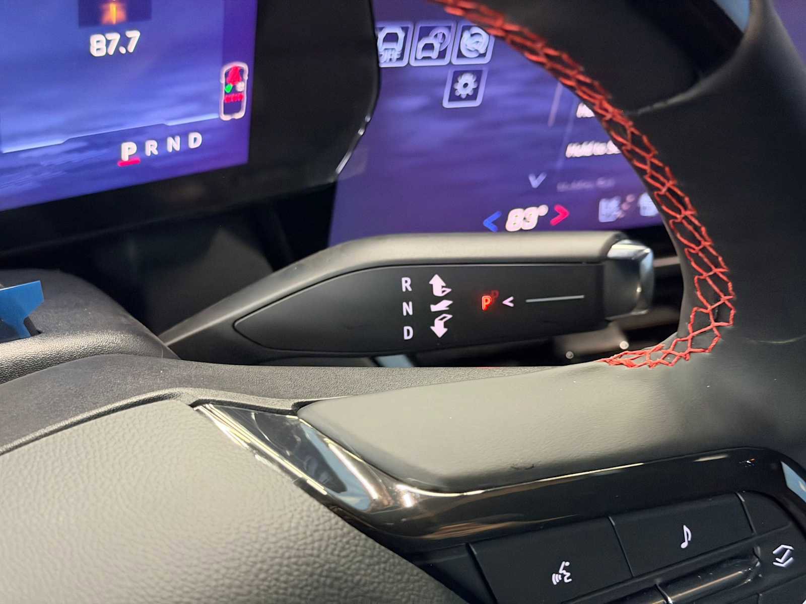 New 2026 Chevrolet Equinox EV RS image 32