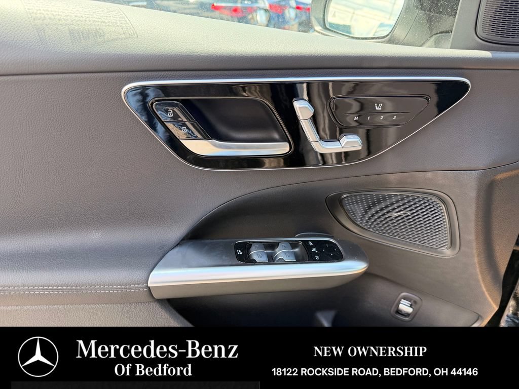 New 2026 Mercedes-Benz C 300 4MATIC Sedan image 8