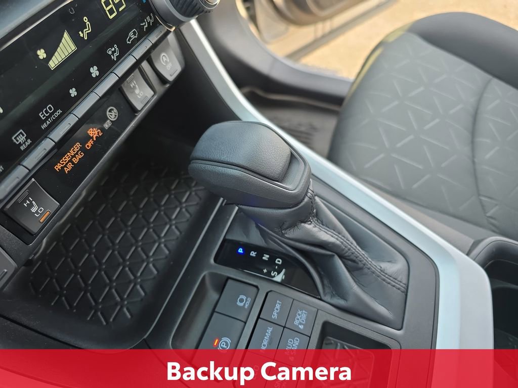 Certified 2021 Toyota RAV4 XLE image 30