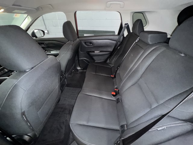 Used 2025 Nissan Rogue S AWD/4WD image 12