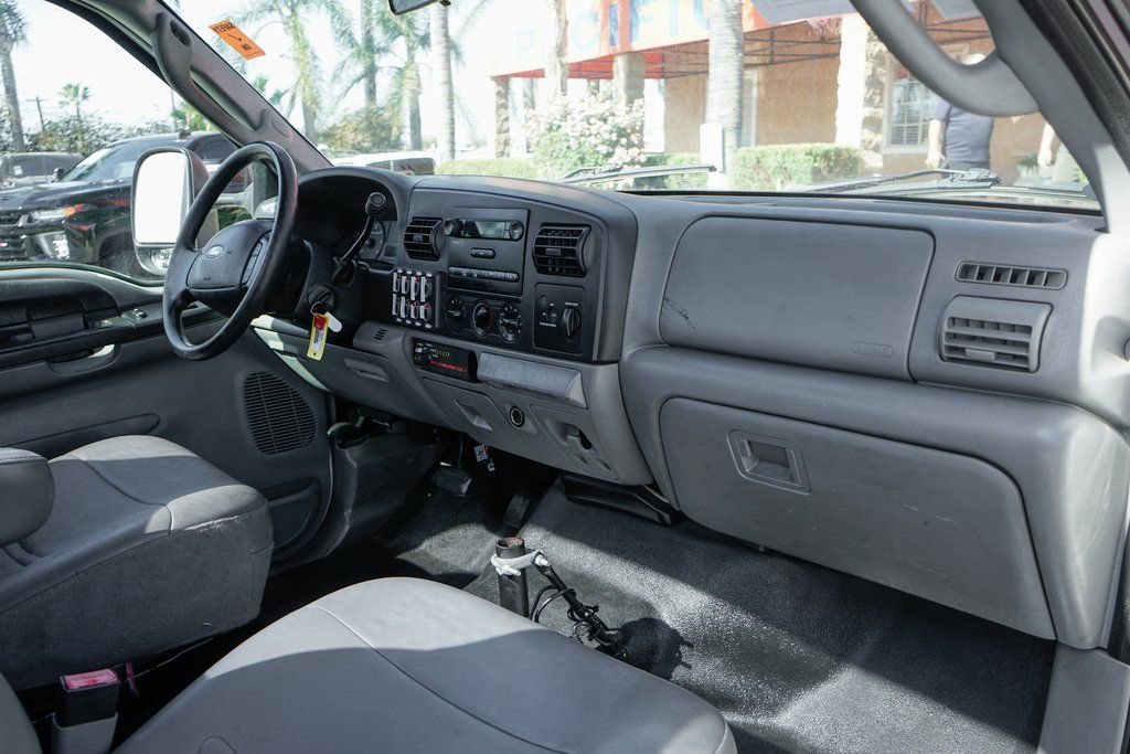 Used 2006 Ford F450 XL image 35