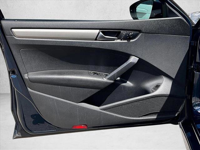 Used 2021 Volkswagen Passat 2.0T S FWD image 17