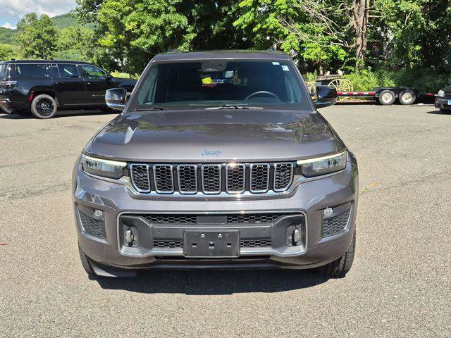 Certified 2022 Jeep Grand Cherokee Overland w/ Luxury Tech Group IV AWD/4WD image 2