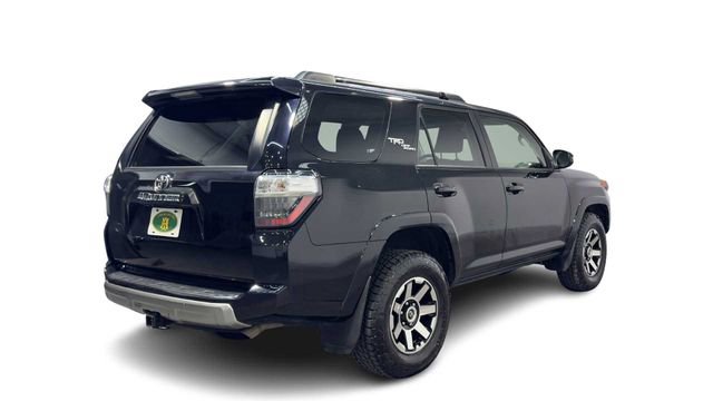 Used 2022 Toyota 4Runner TRD Off-Road AWD/4WD image 2