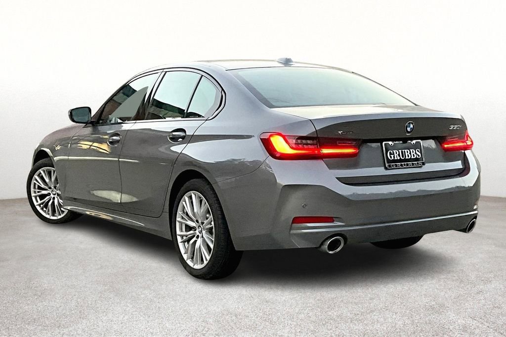 Used 2023 BMW 330i xDrive Sedan w/ Driving Assistance Package image 15
