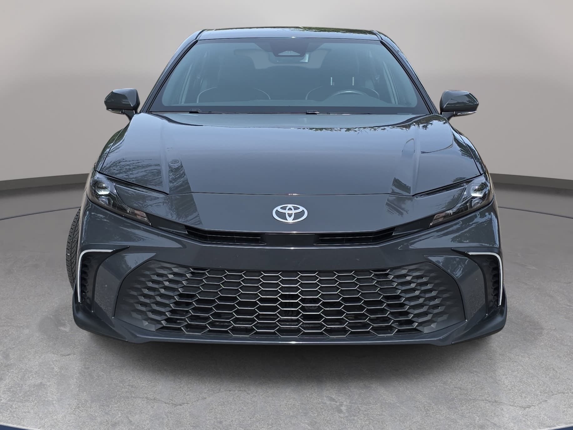 Used 2025 Toyota Camry SE w/ Multimedia Upgrade Package FWD image 2