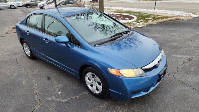 Used 2010 Honda Civic DX-VP image 2
