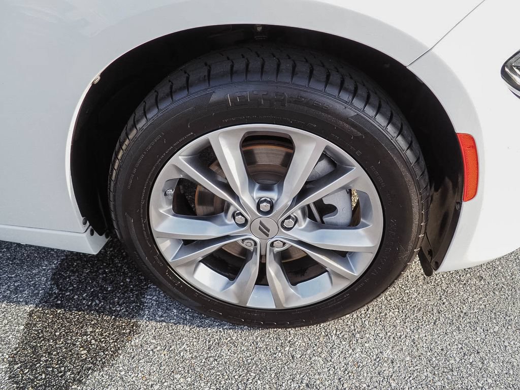 Used 2022 Dodge Charger SXT AWD/4WD image 32